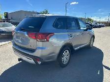 2019 Mitsubishi Outlander ES | Back Cam, Bluetooth - Photo 3