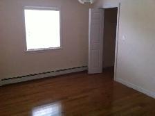 Duplex for rent, North River Road - Photo 17
