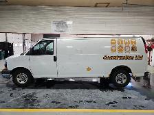 2011 GMC Savana - Photo 2