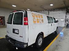 2011 GMC Savana - Photo 5