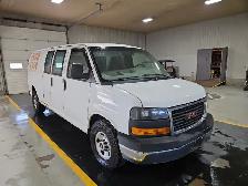 2011 GMC Savana - Photo 7