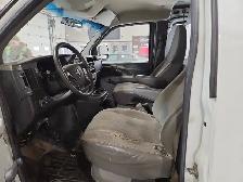 2011 GMC Savana - Photo 9