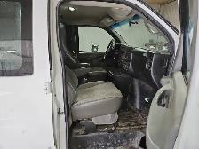 2011 GMC Savana - Photo 11