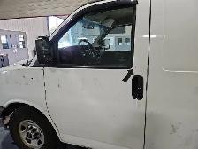 2011 GMC Savana - Photo 31