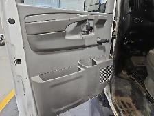 2011 GMC Savana - Photo 42