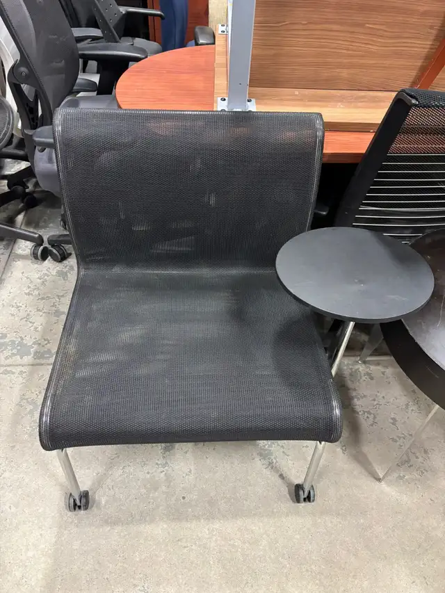 Keilhauer Sling Mesh Chair with Tablet-Excellent Condition!