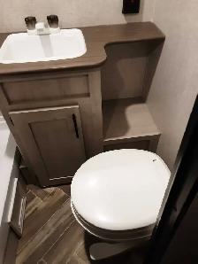 travel trailer - Photo 5