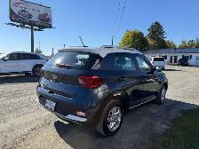 2025 Hyundai Venue Preferred - Photo 6