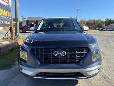 2025 Hyundai Venue Preferred - Photo 9