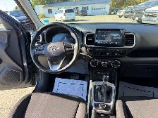 2025 Hyundai Venue Preferred - Photo 18