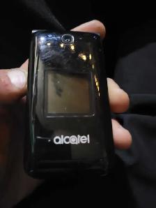 Alcatel flip phone 4044v - Photo 5