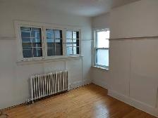 3 Bedroom Sandy Hill Apartment for Rent (92 Blackburn Ave) - Photo 4