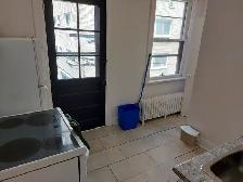 1 Bedroom Sandy Hill Apartment for Rent (255 Daly Ave) - Photo 6