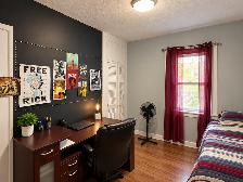 5 Minutes From University Of Windsor (Availible now) - Photo 7