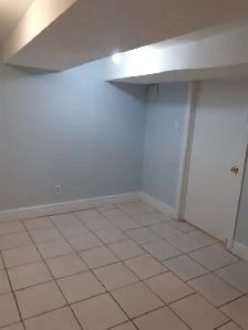 Basement 2Bedroom Unit, Rent $1400, Pharmacy Ave. & Eglinton Av - Photo 6