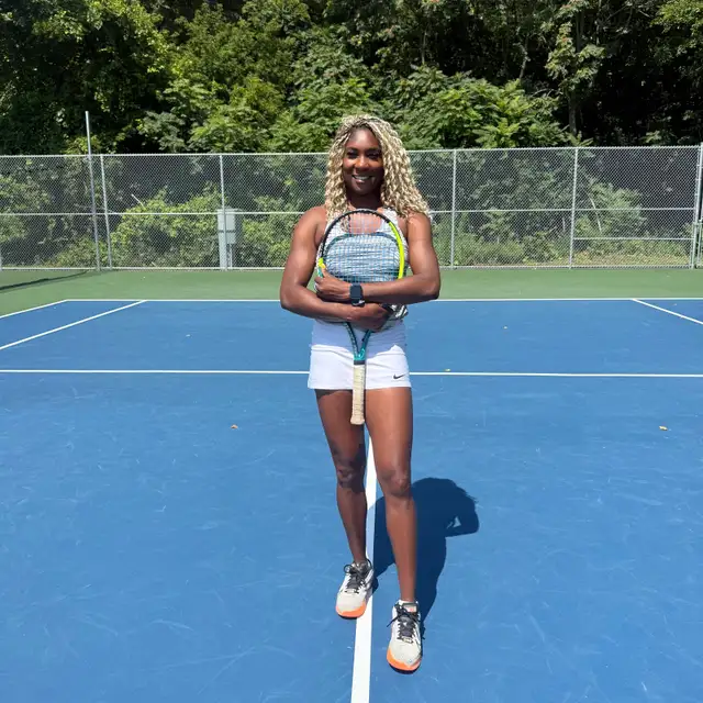 Outdoor Tennis Classes for beginners and all levels