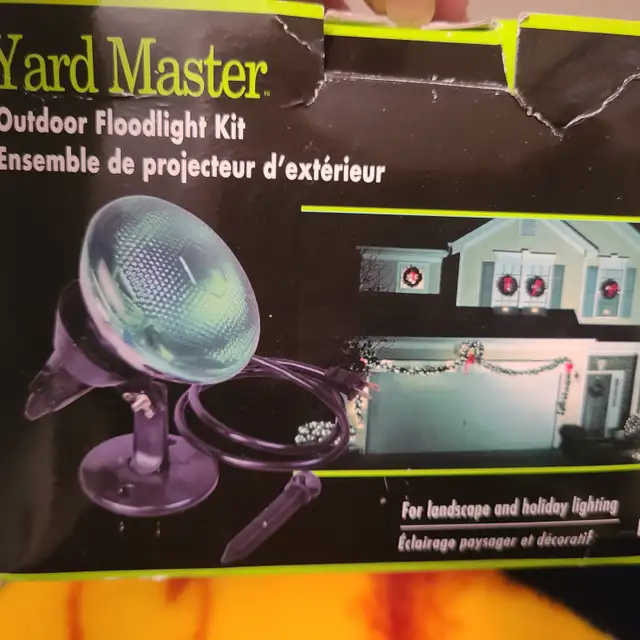 New Yard Master outdoor floodlight kit