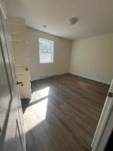 Lower 2 Bedroom Unit,  Fourplex - Available October - Photo 8