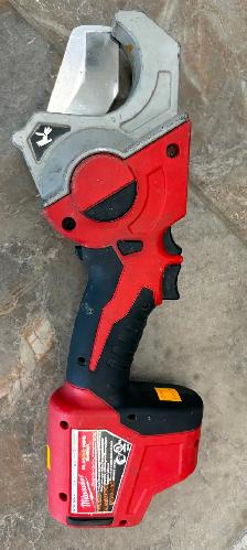 Milwaukee 2470-20 12v Cordless Pipe Shear - Photo 2