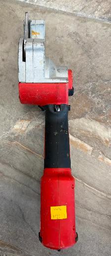 Milwaukee 2470-20 12v Cordless Pipe Shear - Photo 4