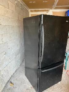 36 inches Maytag fridge for sale $150 - Photo 2