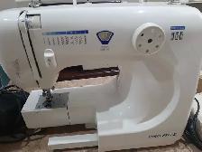 Sewing machine for sale - Photo 7
