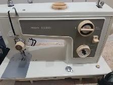 Sewing machine for sale - Photo 9