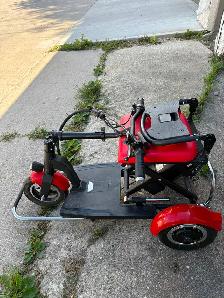 Mobility Scooter - Photo 3