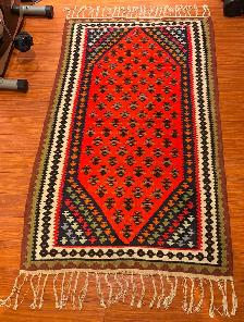 Beau tapis artisanal Iranien
