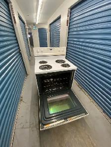 WHIRLPOOL ELECTRIC STOVE - Photo 7