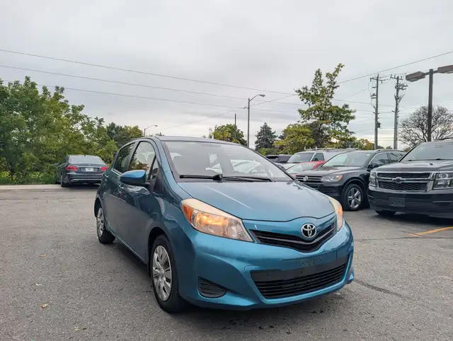 2013 Toyota Yaris LE, no accident history! top condition!