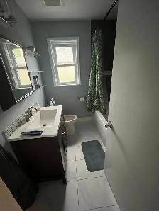 Private Room Available In Scarborough - Photo 4