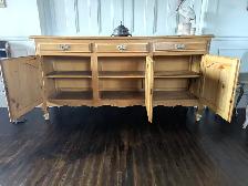 Vintage Antique Sideboard - Photo 2