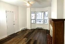 Beaches Main Floor One Bedroom Apartment - Photo 3