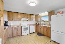 Charming 2bdrm 1980s Home nestled on gorgeous 4.69acre property! - Photo 5