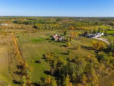 Charming 2bdrm 1980s Home nestled on gorgeous 4.69acre property! - Photo 10