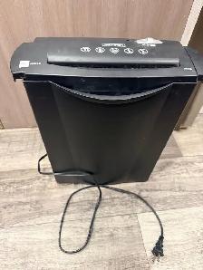 (2) Paper Shredders - Both like new. - Photo 7
