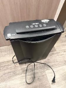 (2) Paper Shredders - Both like new. - Photo 8