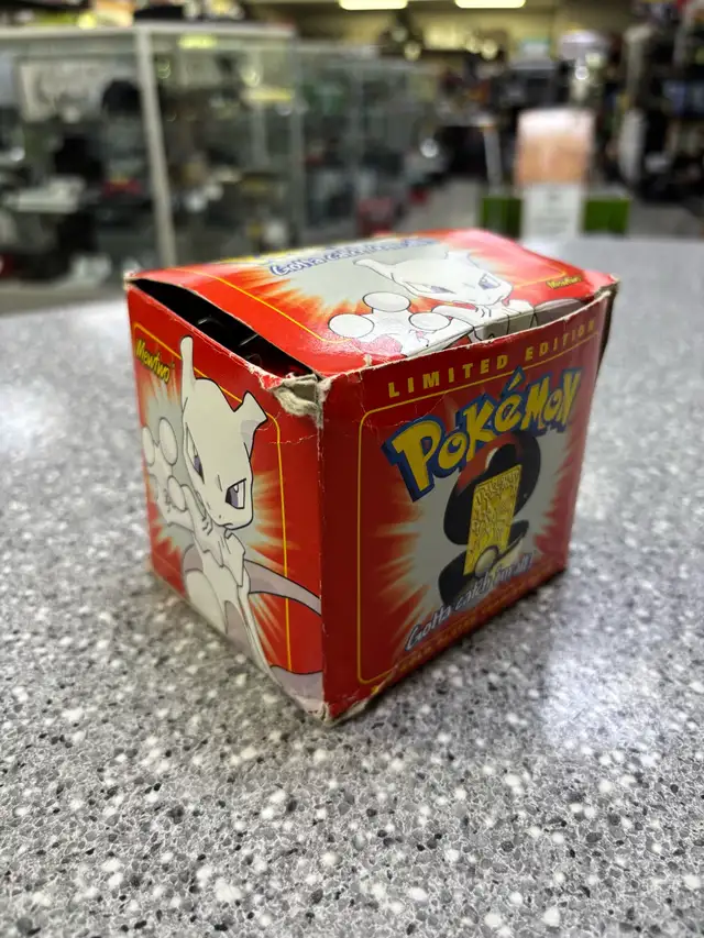 Pokémon 1999 22K Gold Plated Mewtwo Trading Card - Sealed