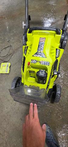 Robin battery powered push mower - Photo 3