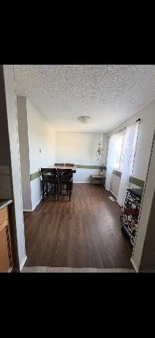 3 Bedroom Duplex in Alberta - Photo 6