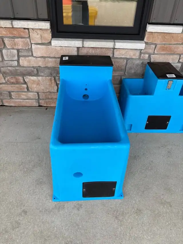 Lil Spring Livestock Waterer with Heat