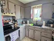 Beautiful 2 bedroom, 1 Bathroom house. $199,900 or $1700 heated - Photo 3
