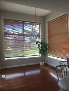 Beautiful 5 Bedroom House NW - Main Floor Double Garage l