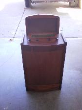Antique Floor Radio For Sale - Photo 2