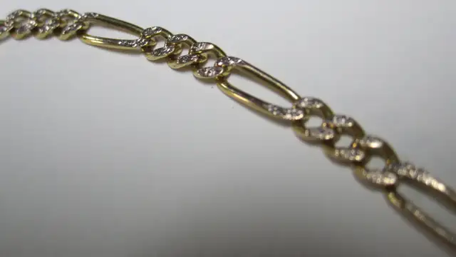 LOVELY ENGRAVED 10K GOLD BRACELET ITALY4.4 GRAMS 7.5 INCHES