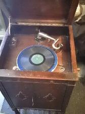 Antique Floor Phonograph For Sale - Photo 2
