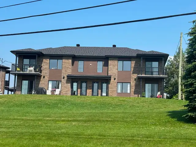 4 1/2 À LOUER (BROMPTONVILLE)