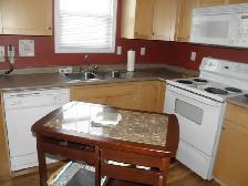2 Bedrooms Townhouse & Den & Garage for Rent- Saskatoon Lakewood - Photo 5