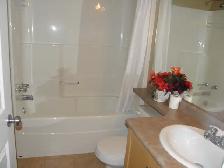 2 Bedrooms Townhouse & Den & Garage for Rent- Saskatoon Lakewood - Photo 7